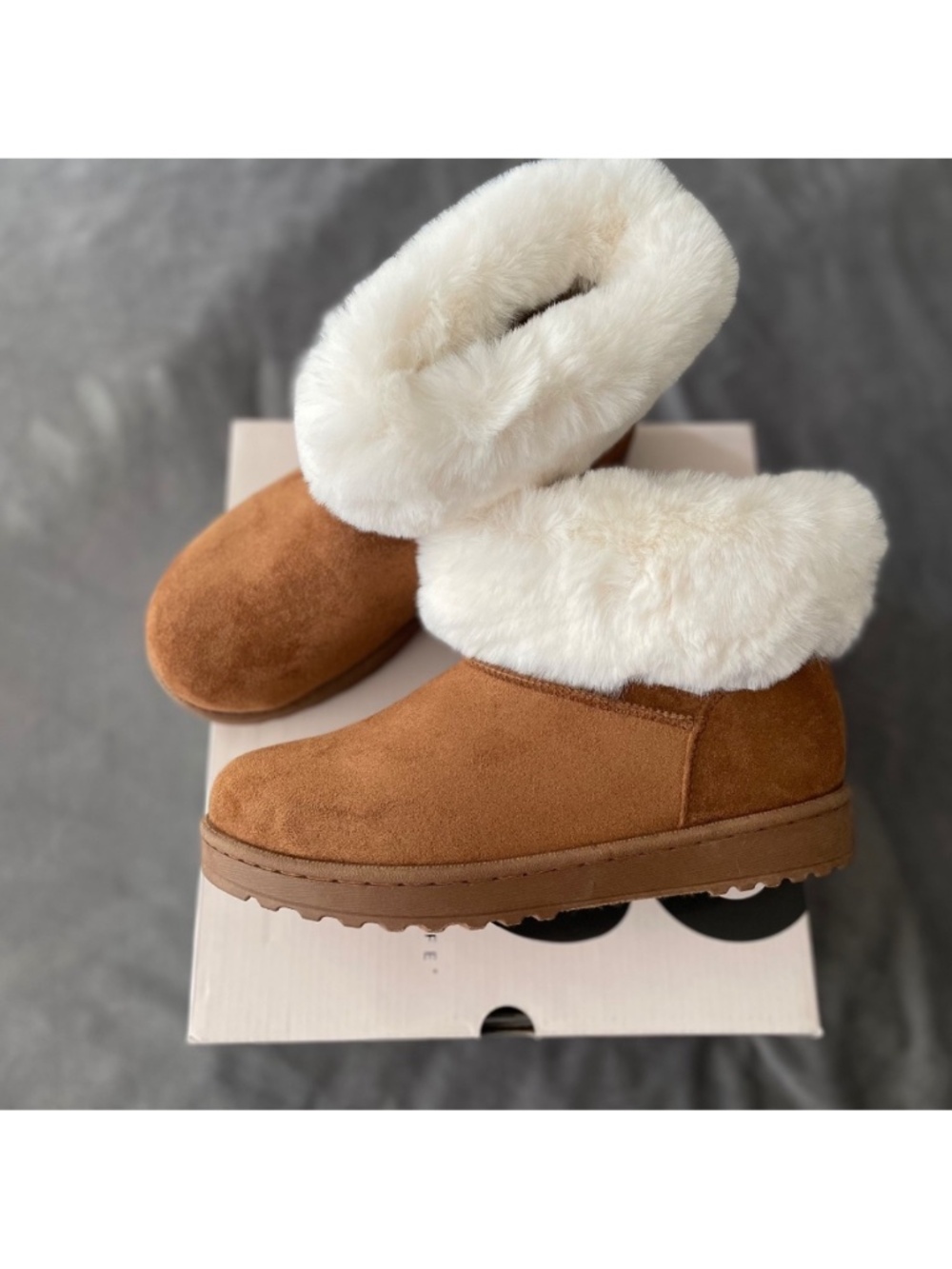 NIB SO Coatimundi Faux Fur Boots CHESTNUT 8